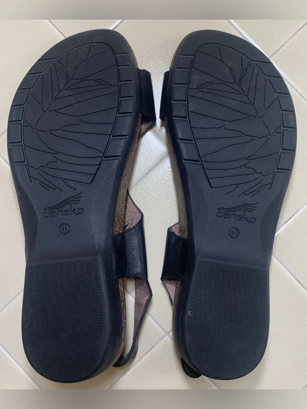 Dansko Reece Black Waxy Leather Women's Toe Loop Comfort Sandal EU 41 US 10.5-11